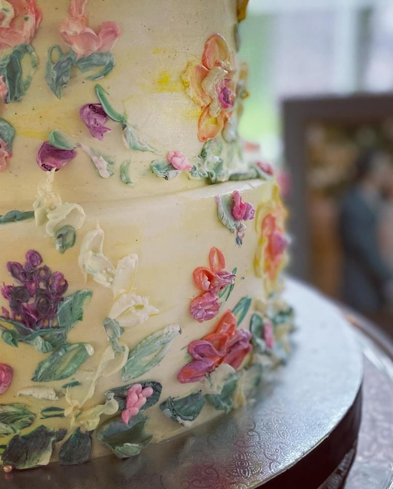 The Top Wedding Cake Traditions & What They Mean
